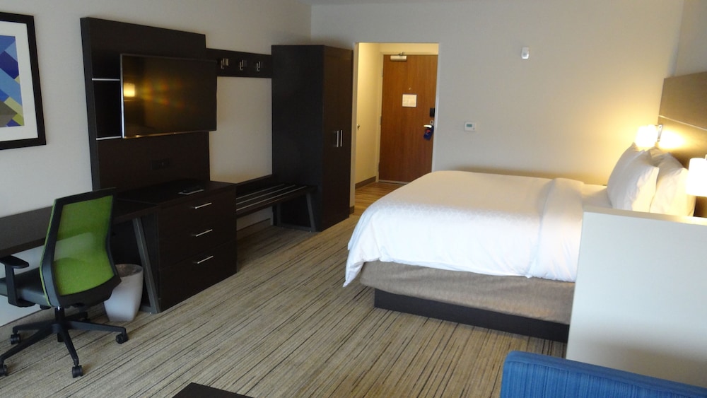 holiday inn express and suites auburn downtown an ihg hotel
