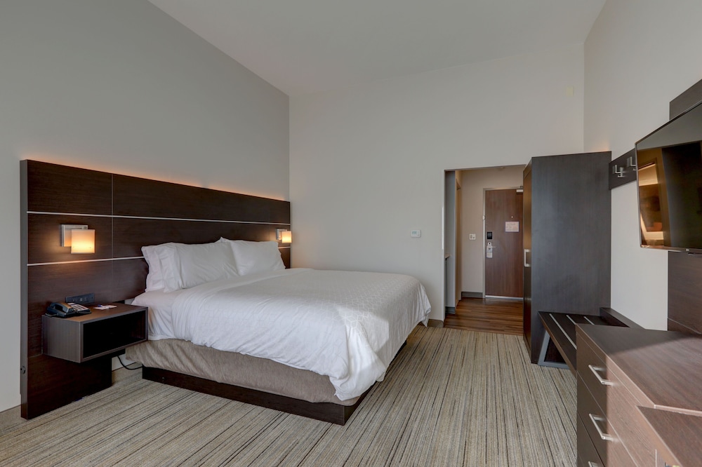 holiday inn express and suites auburn downtown an ihg hotel