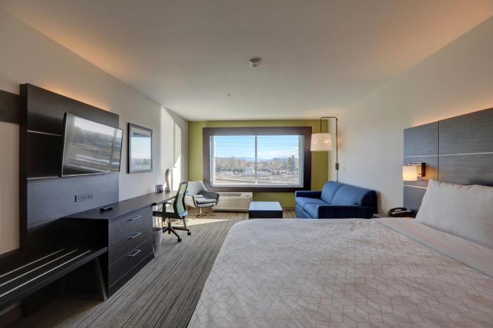 holiday inn express and suites auburn downtown an ihg hotel
