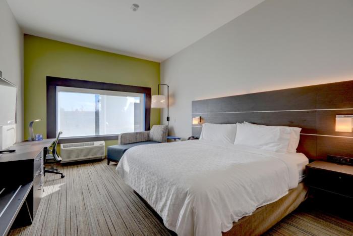 holiday inn express and suites auburn downtown an ihg hotel