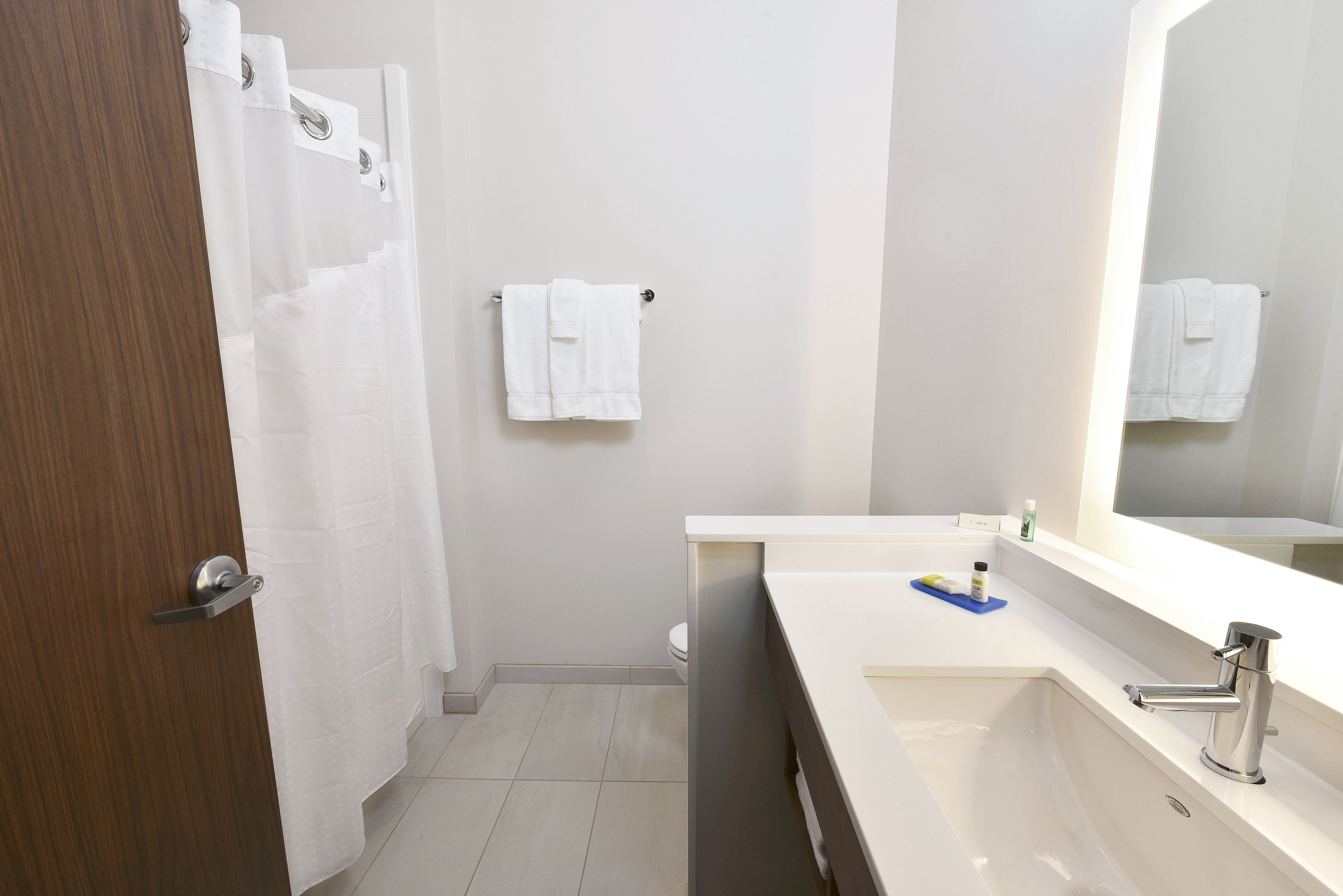 holiday inn express and suites madisonville an ihg hotel