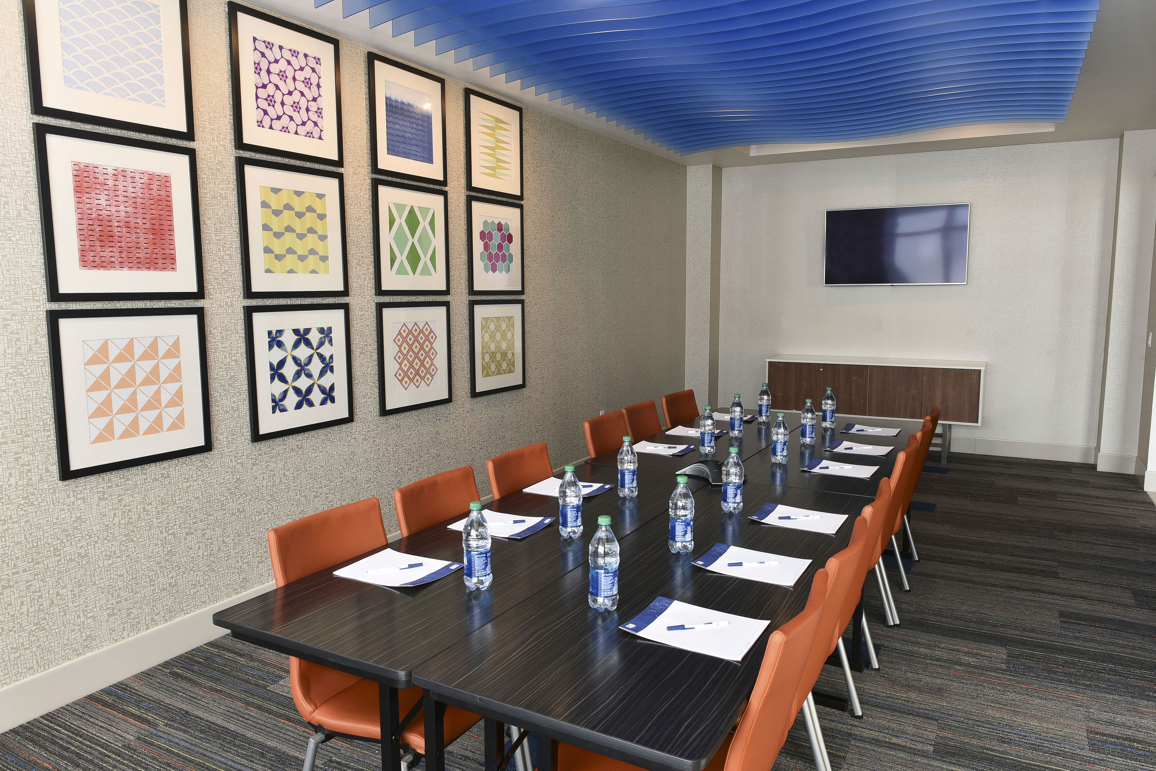 holiday inn express and suites madisonville an ihg hotel