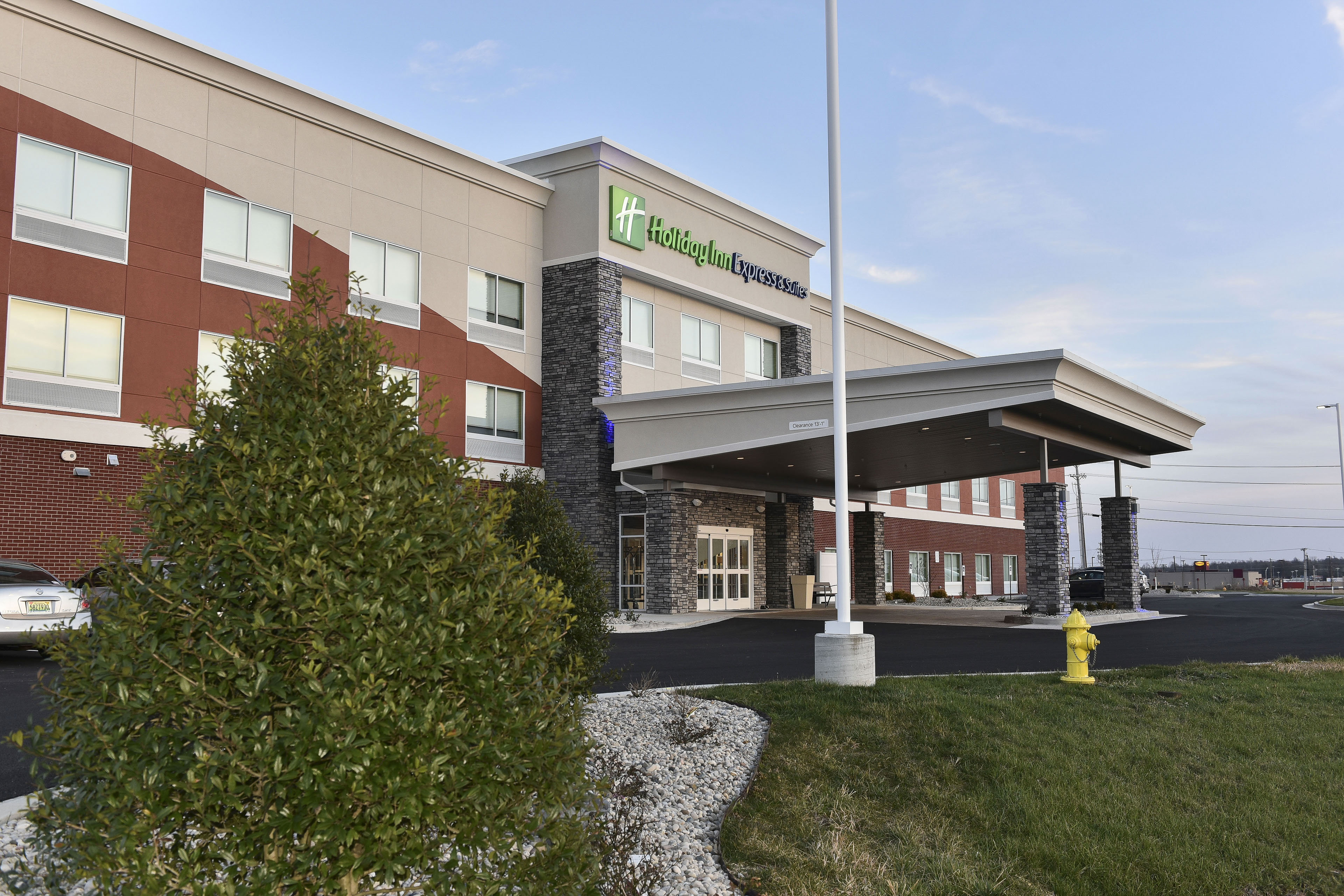 holiday inn express and suites madisonville an ihg hotel