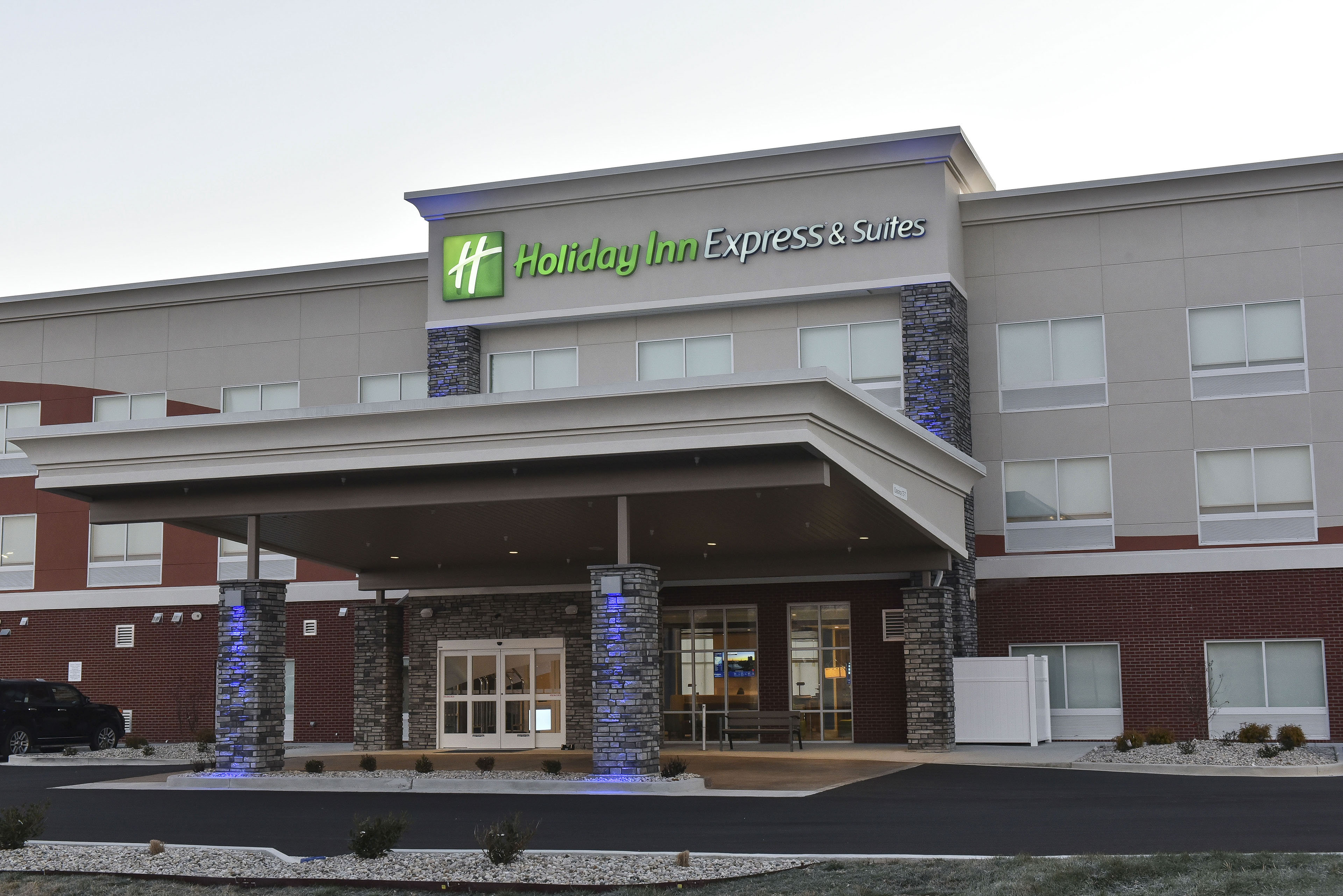 holiday inn express and suites madisonville an ihg hotel