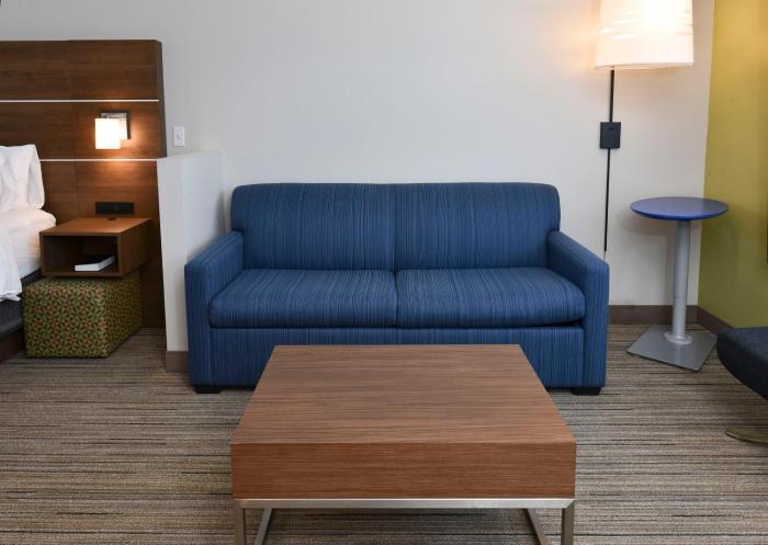 holiday inn express and suites madisonville an ihg hotel