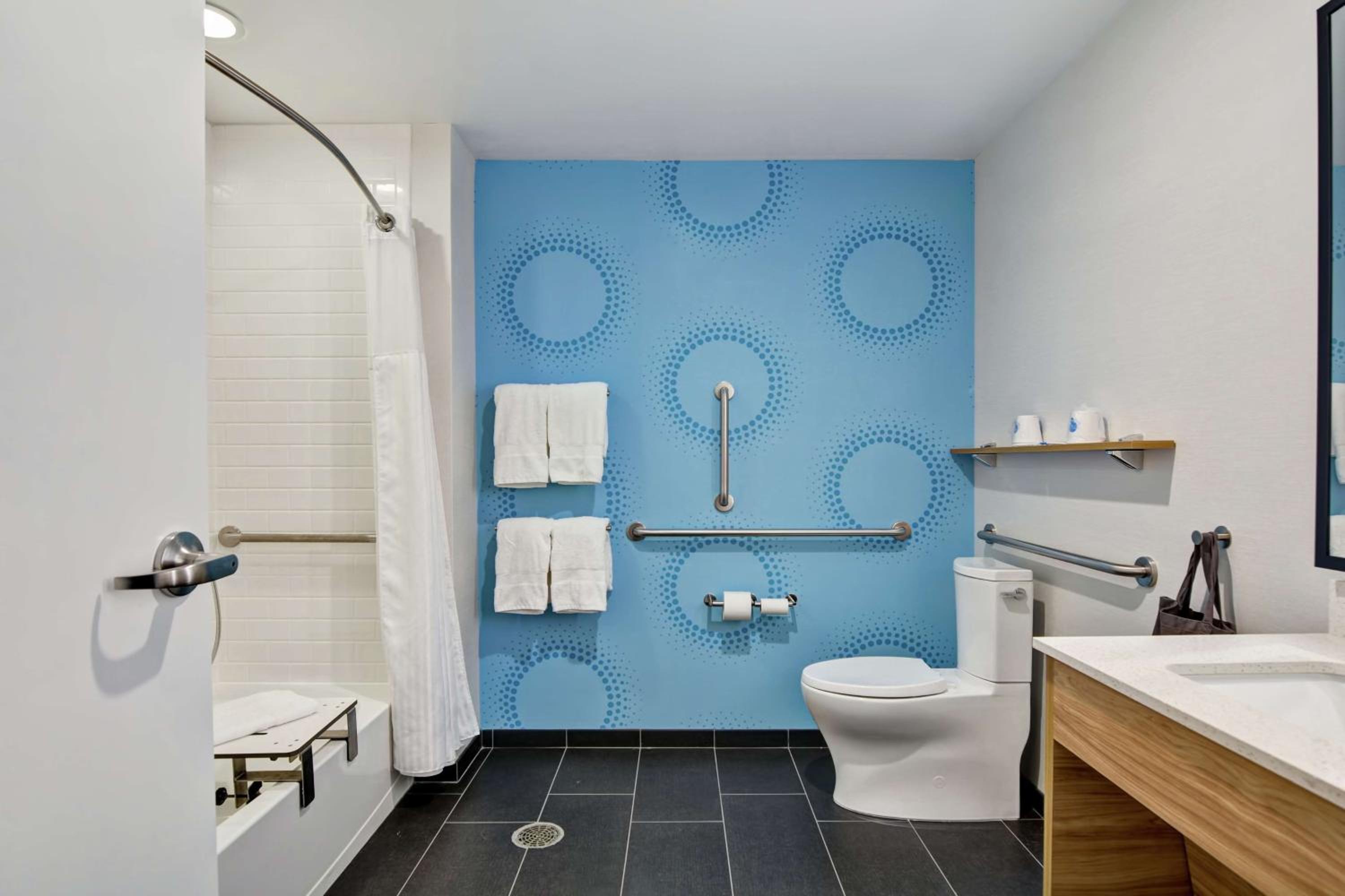 tru by hilton middletown