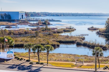 holiday inn express and suites niceville eglin area