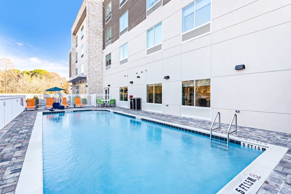 holiday inn express and suites niceville eglin area