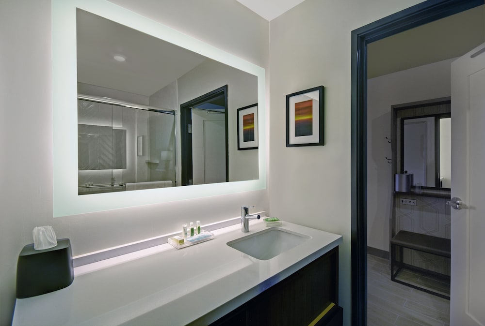 holiday inn grand rapids north walker an ihg hotel
