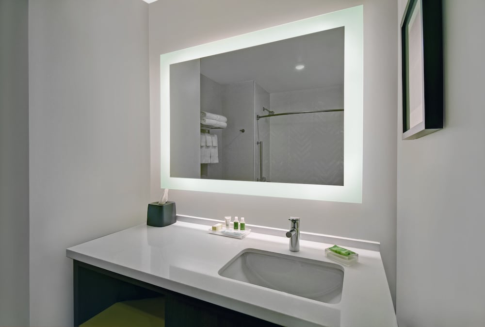 holiday inn grand rapids north walker an ihg hotel