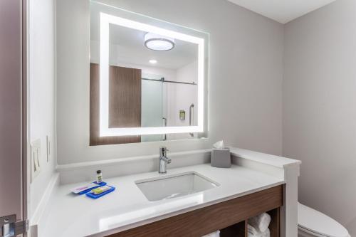 holiday inn express kearney an ihg hotel