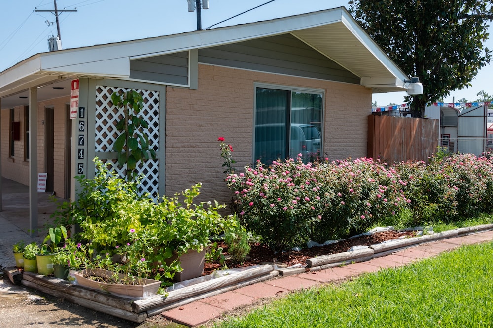 budget inn and suites