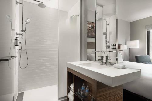 ac hotel austin university