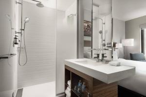 ac hotel austin university