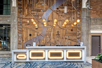 Embassy Suites By Hilton Rockford Riverfront,Winnebago>>Rockford,4 star