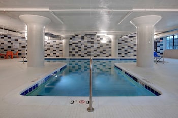 Embassy Suites By Hilton Rockford Riverfront,Winnebago>>Rockford,4 star