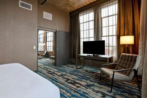 embassy suites by hilton rockford riverfront