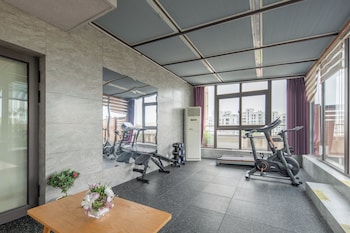 Holiday Inn Express Shanghai Hongqiao North, An Ihg Hotel,No. 520 Hewang Road,3 star