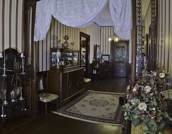 mcfarlin house bandb