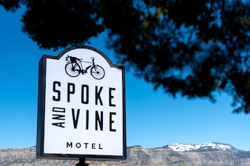 spoke and vine motel