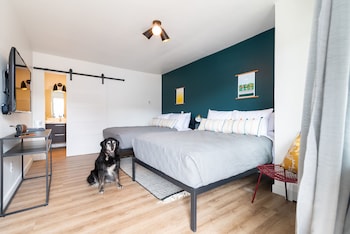 spoke and vine motel