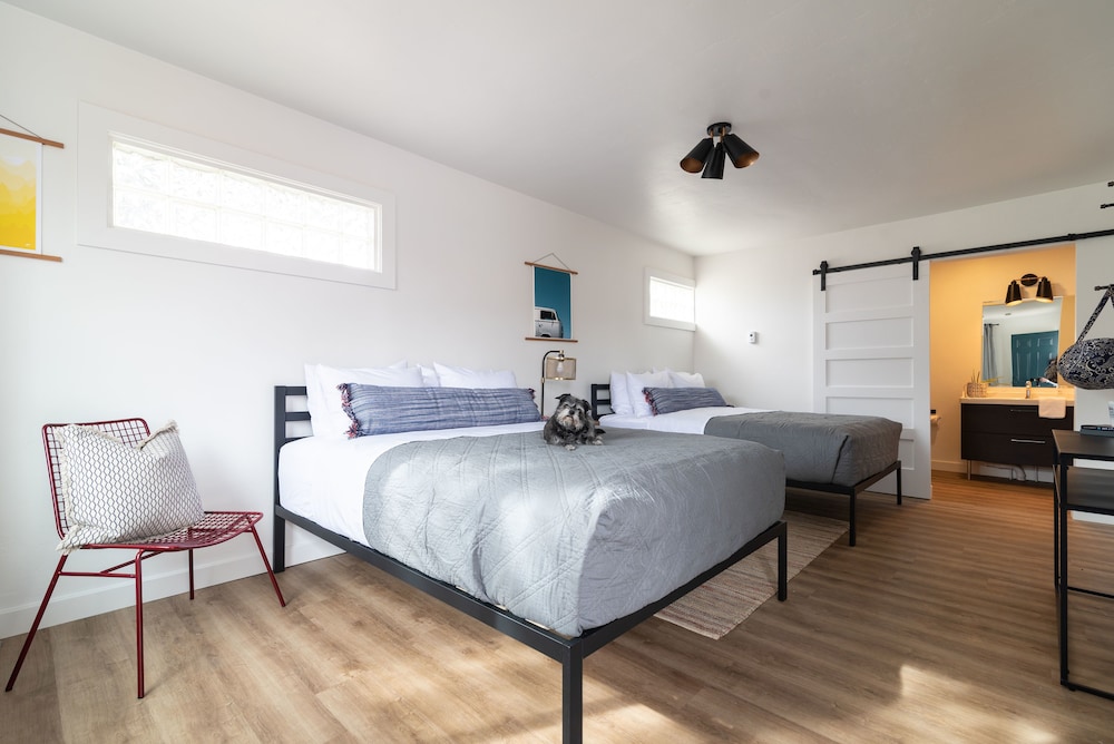 spoke and vine motel