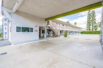 exclusivo inn and suites