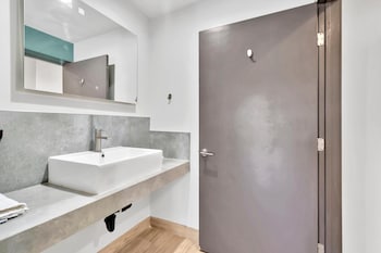 exclusivo inn and suites