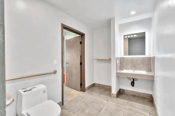 exclusivo inn and suites
