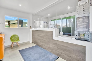 exclusivo inn and suites