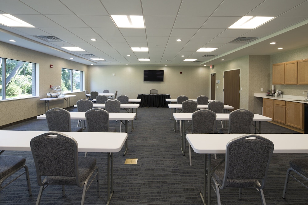 holiday inn express and suites michigan city an ihg hotel