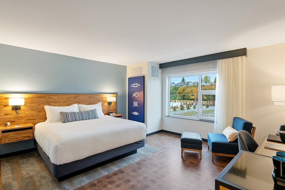 hotel indigo everett waterfront place an ihg hotel