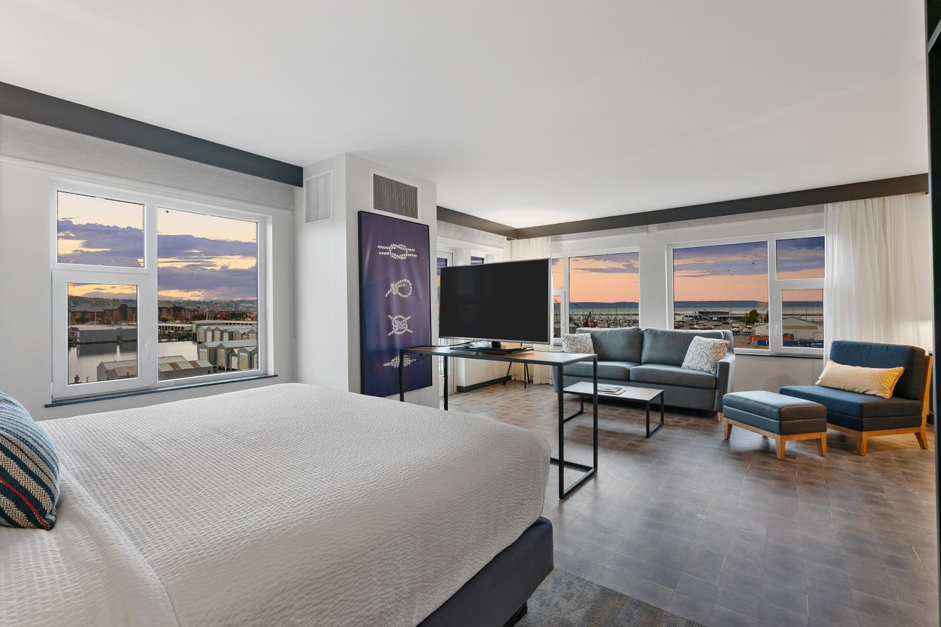 hotel indigo everett waterfront place an ihg hotel