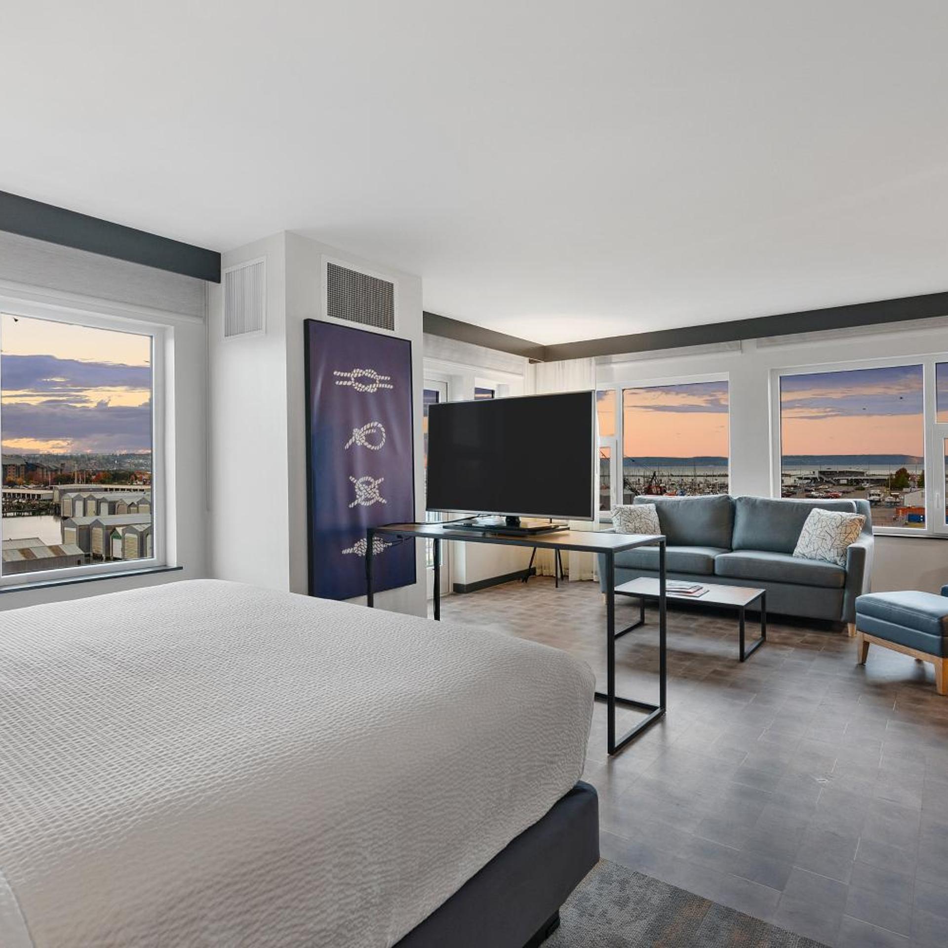 hotel indigo everett waterfront place an ihg hotel