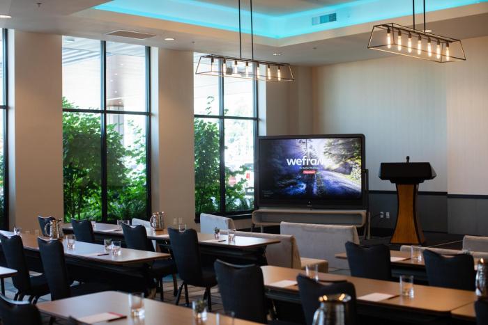 hotel indigo everett waterfront place an ihg hotel