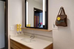 tru by hilton columbia greystone