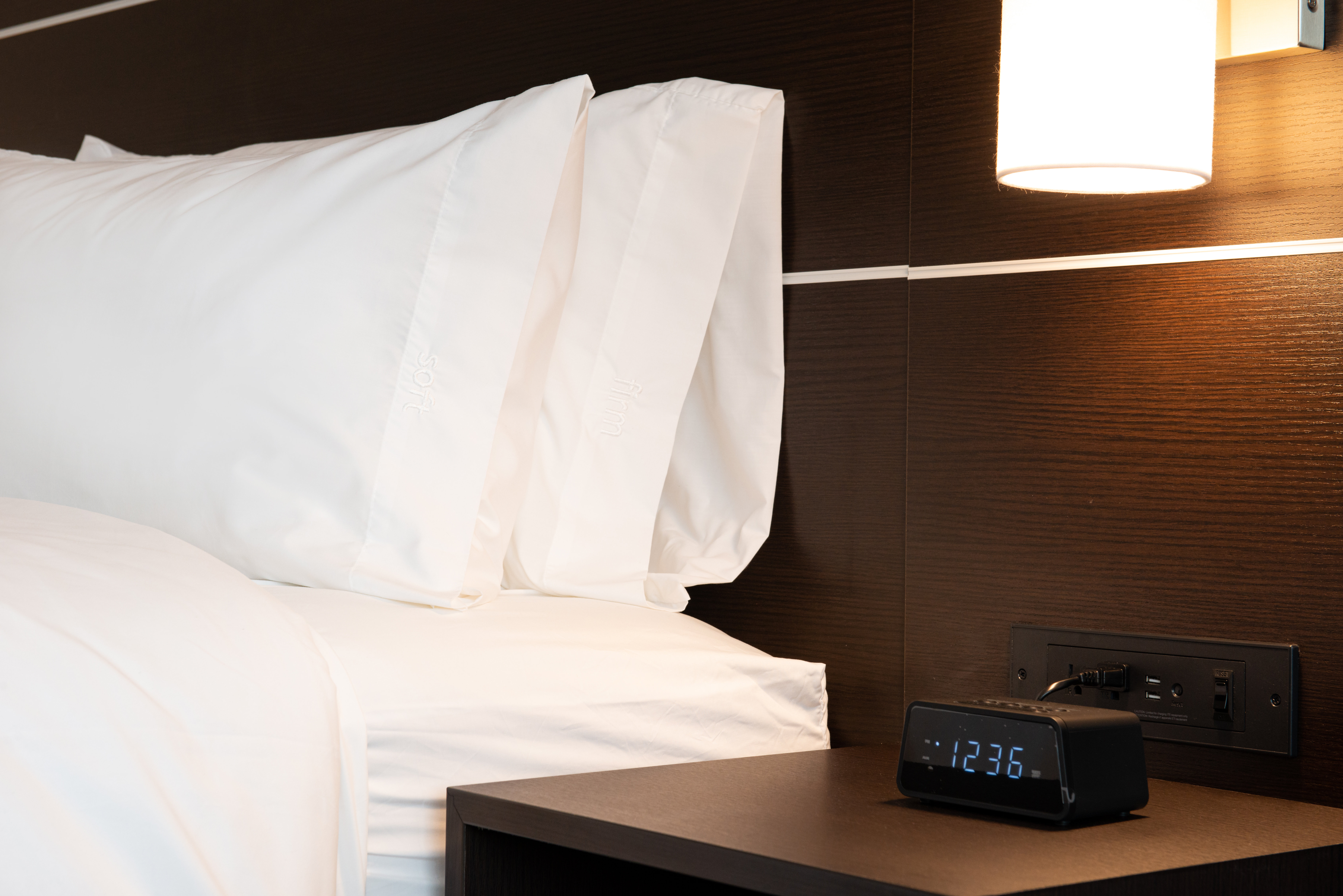 hol inn exp and suites romeoville joliet north
