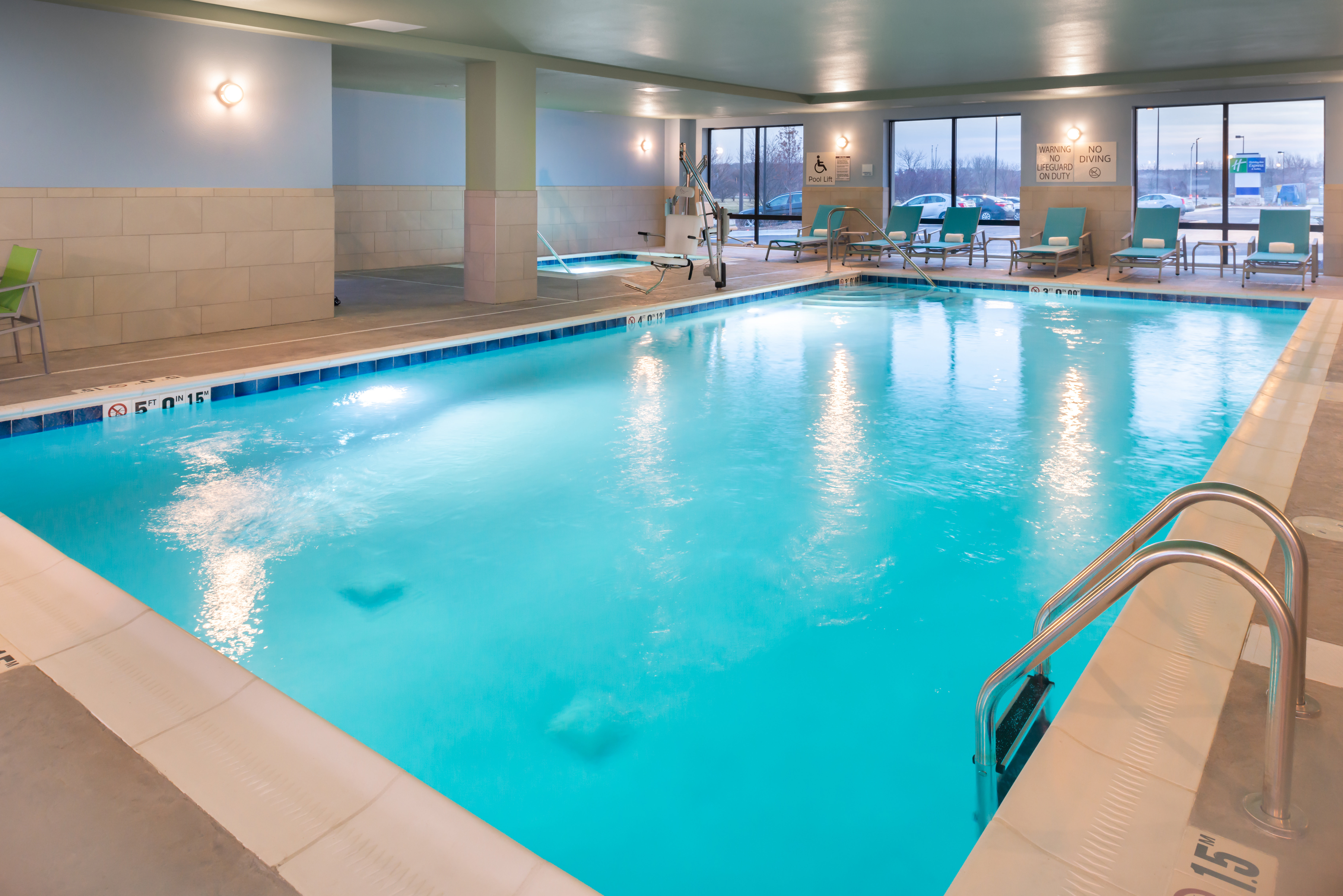 hol inn exp and suites romeoville joliet north