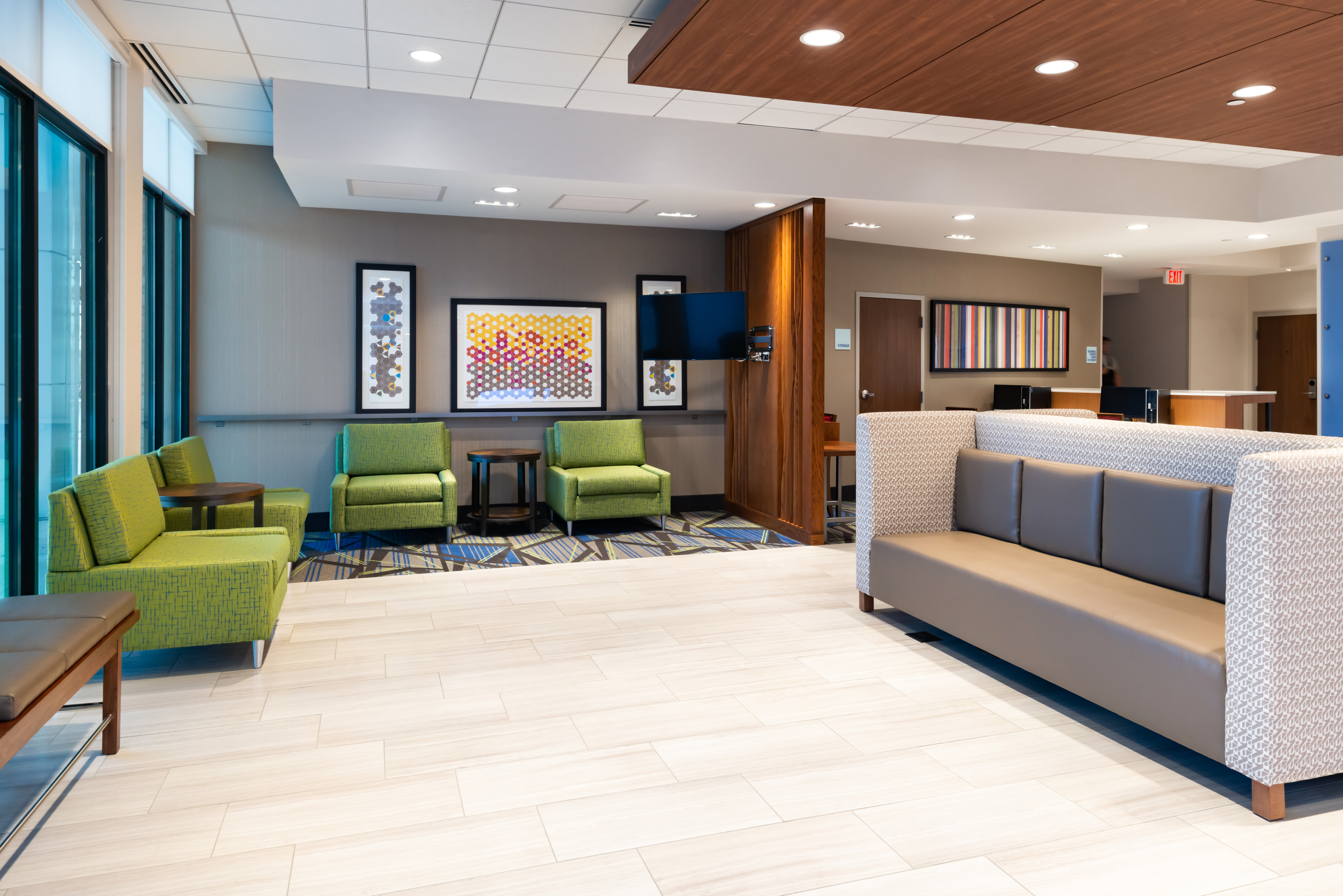 hol inn exp and suites romeoville joliet north
