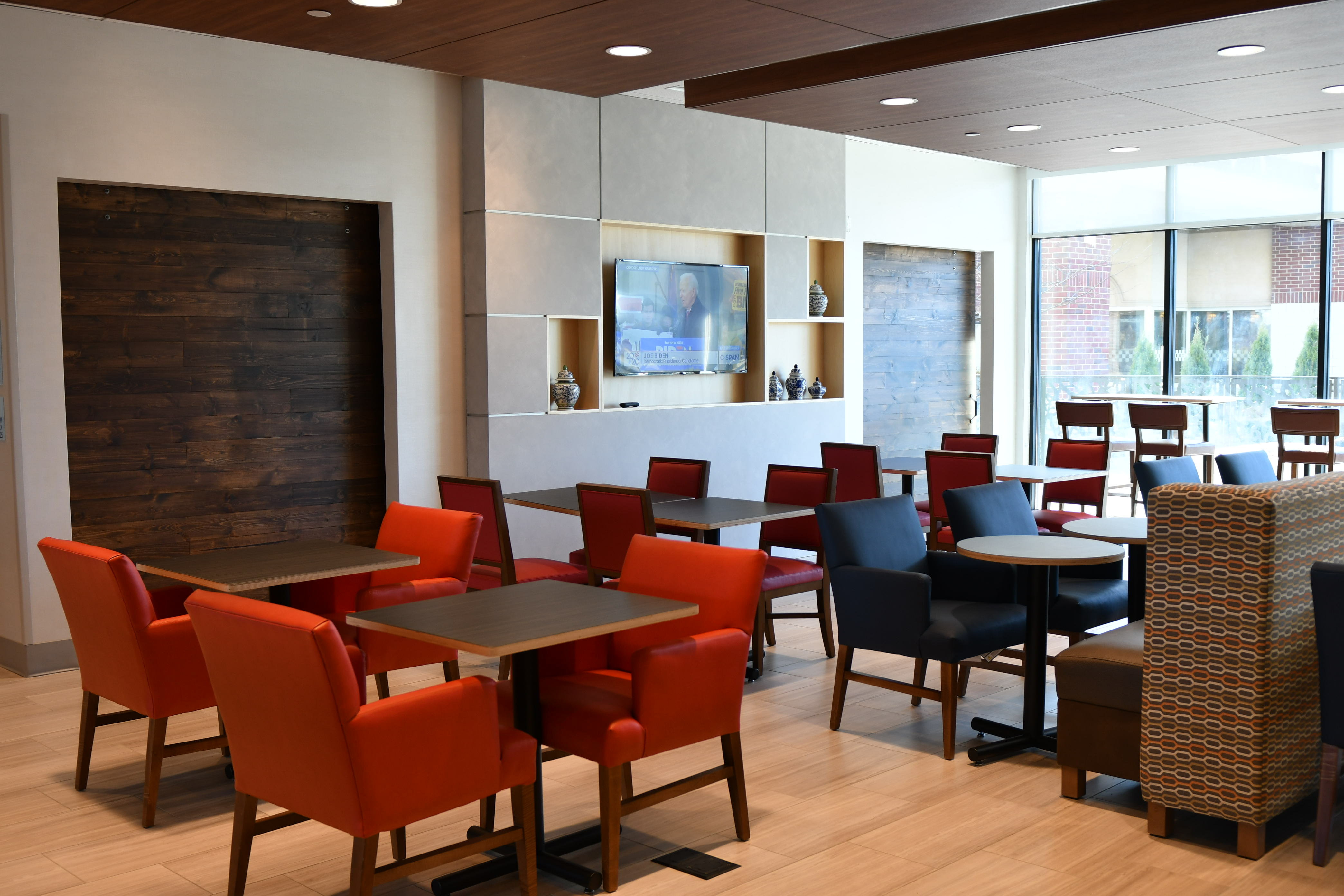 hol inn exp and suites romeoville joliet north