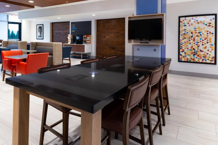 hol inn exp and suites romeoville joliet north