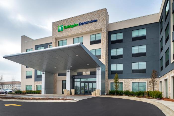 hol inn exp and suites romeoville joliet north