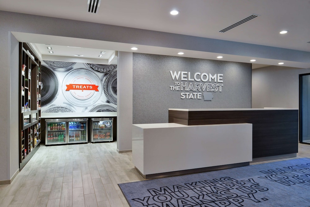 hampton inn cedar falls downtown