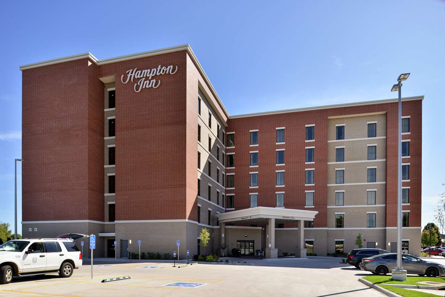 hampton inn cedar falls downtown