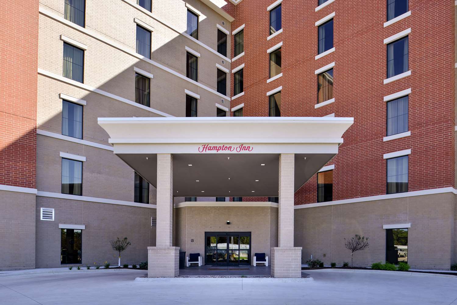 hampton inn cedar falls downtown