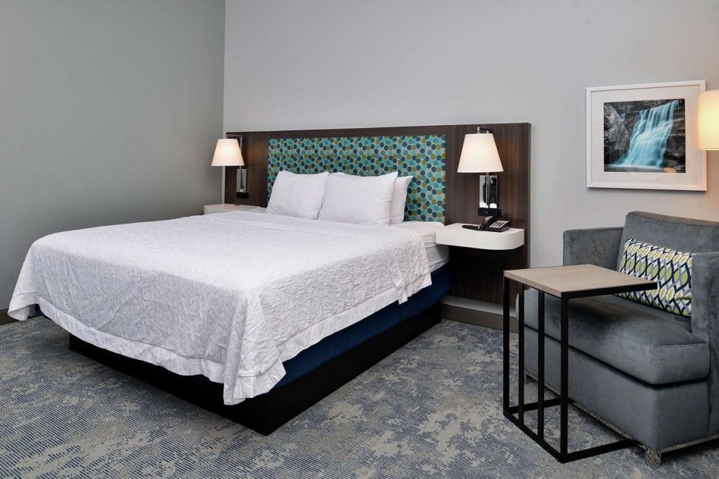 Hampton Inn Cedar Falls Downtown,Cedar Falls>>Black Hawk County,3 star