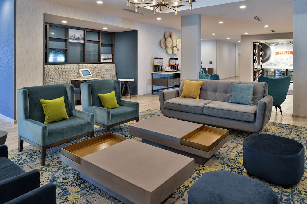 hampton inn cedar falls downtown