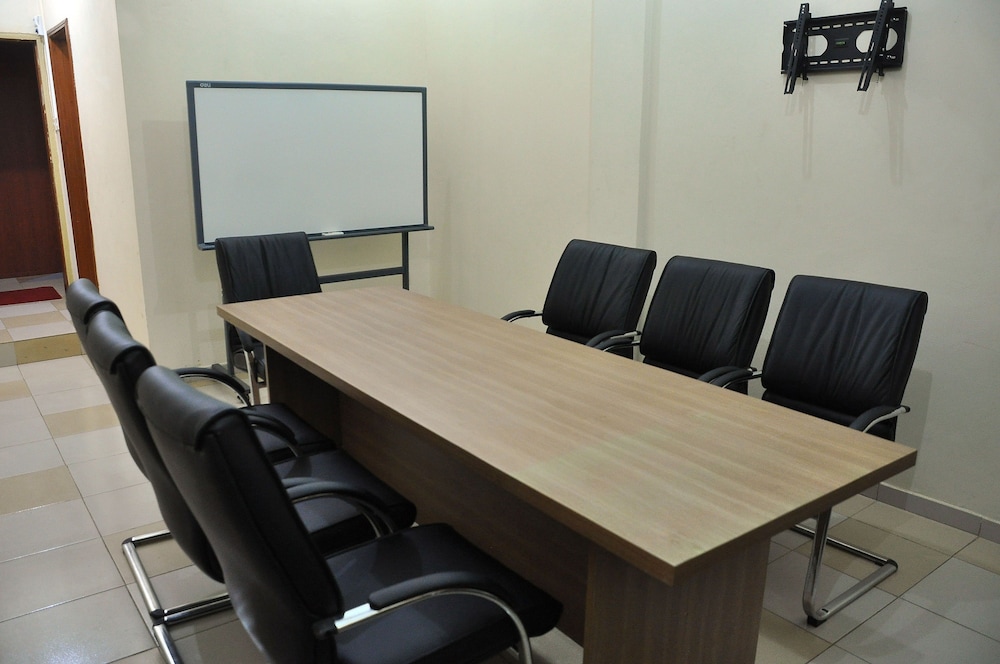 oscarpak royal hotel