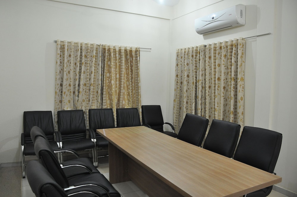 oscarpak royal hotel