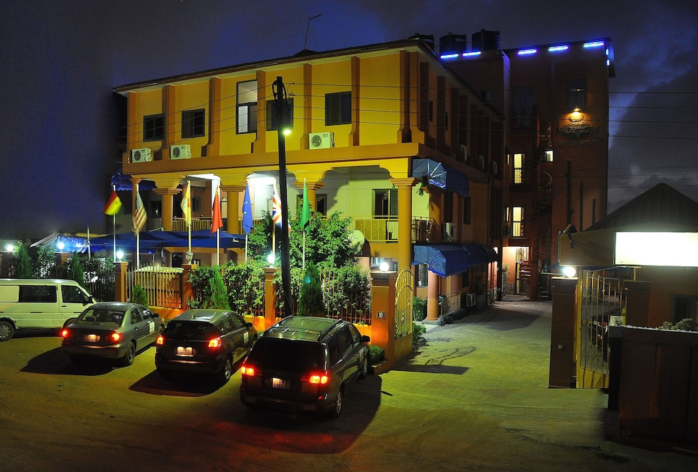 oscarpak royal hotel